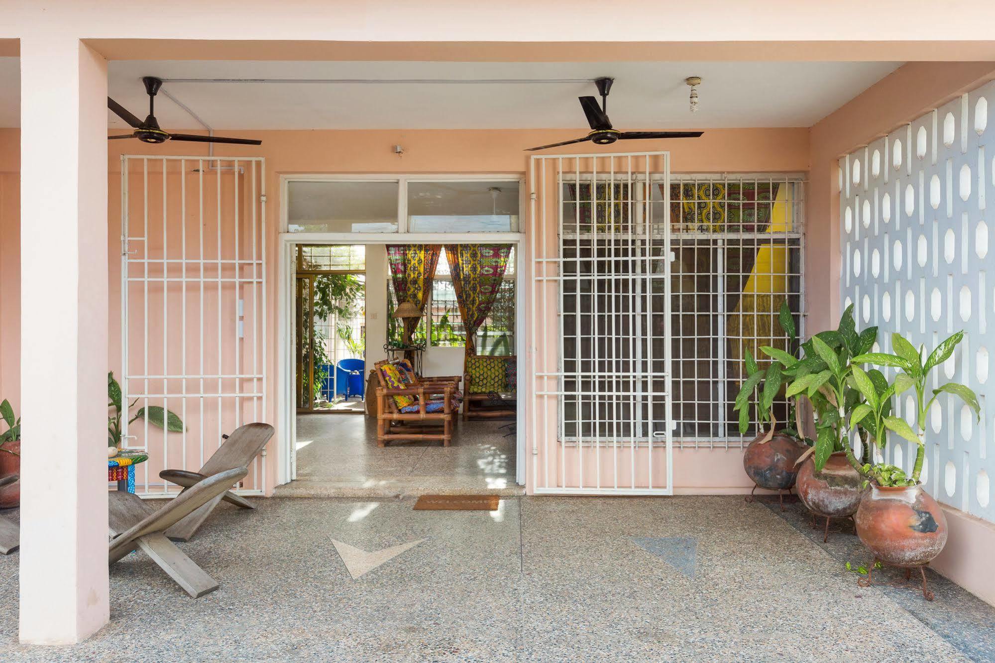 Agoo Hostel (Adults Only) Akra Zewnętrze zdjęcie